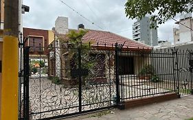 Alojamiento temporario Chela cochera propia incluida
